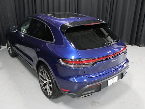 Certified 2025 Porsche Macan image 8