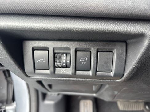 Certified 2025 Subaru Outback Premium AWD/4WD image 16