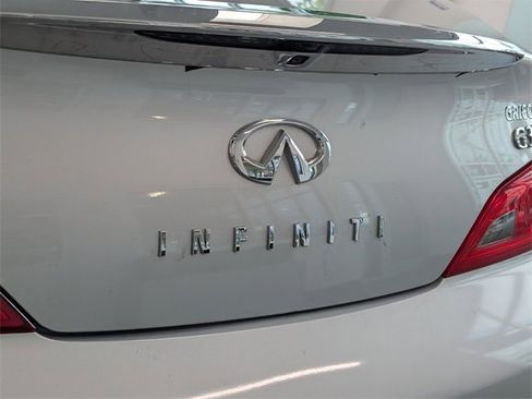 Used 2010 INFINITI G37 Sport w/ Premium Pkg image 6
