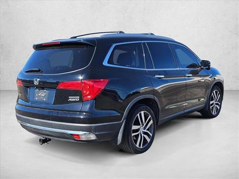 Used 2016 Honda Pilot Touring image 5
