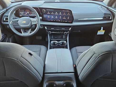 New 2026 Chevrolet Traverse LT w/ Sun and Wheel Package image 16