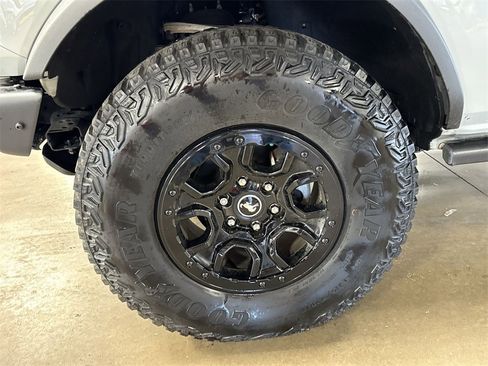 Used 2024 Ford Bronco Wildtrak image 32