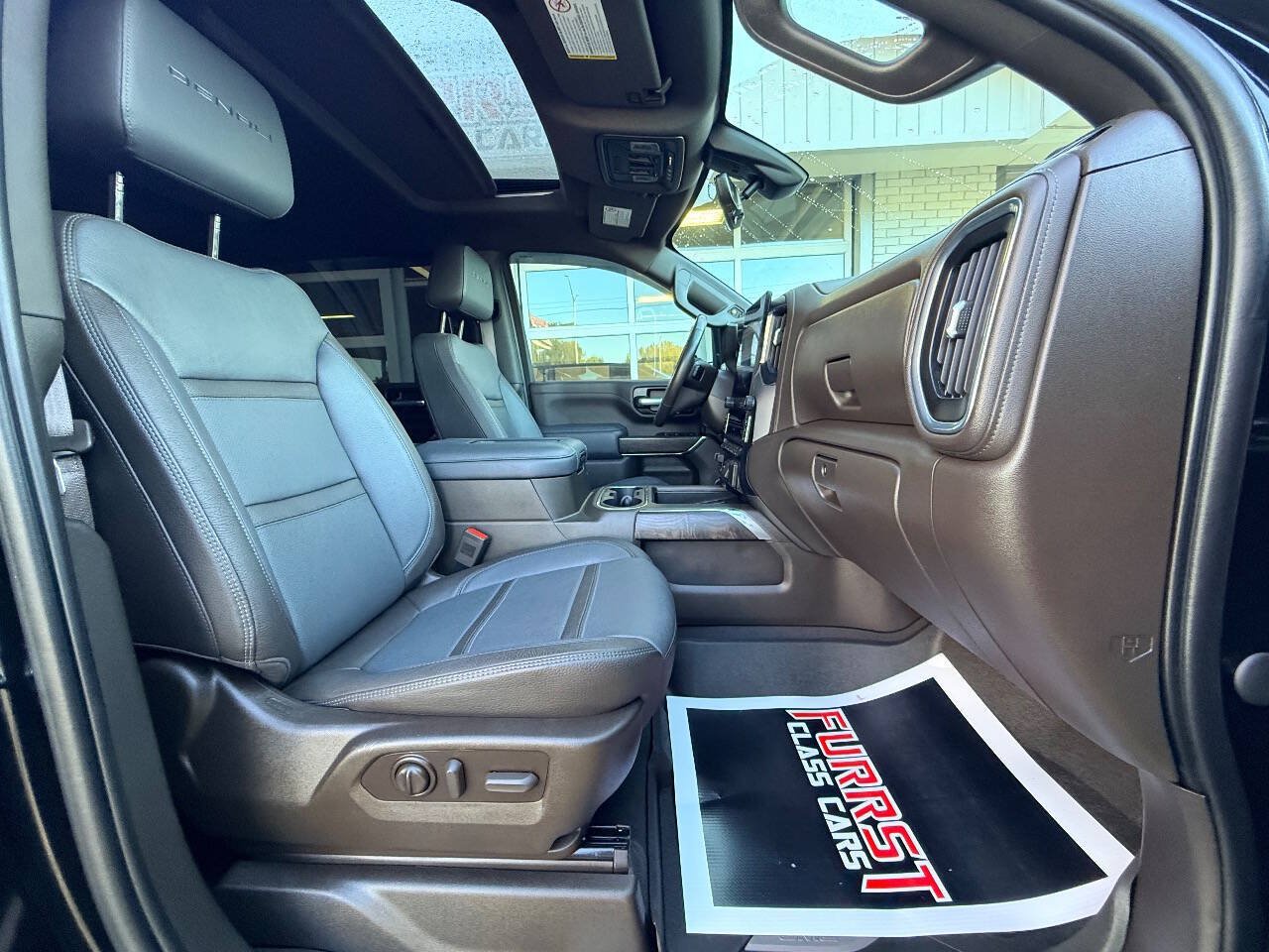Used 2022 GMC Sierra 3500 Denali w/ Denali Ultimate Package AWD/4WD image 45