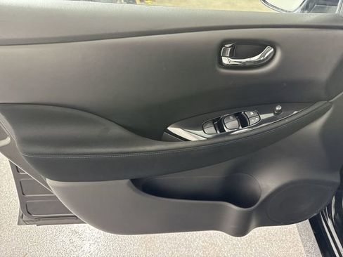 Used 2020 Nissan Leaf SV Plus image 18