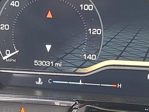 Used 2022 GMC Sierra 1500 SLT w/ SLT Convenience Package image 24