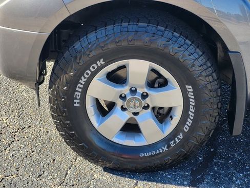 Used 2021 Nissan Frontier PRO-4X w/ Pro-4x Utility Package image 8