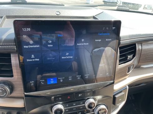 Used 2023 Ford Expedition Limited image 10