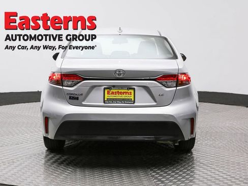 Used 2023 Toyota Corolla LE image 6