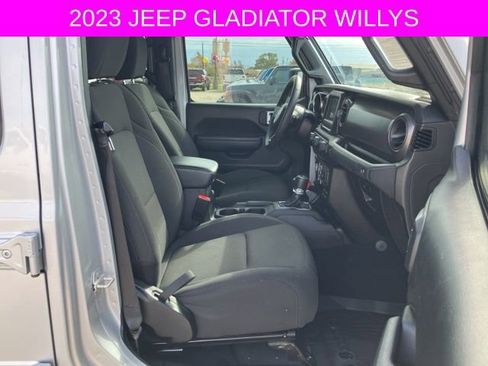 Used 2023 Jeep Gladiator Willys image 12