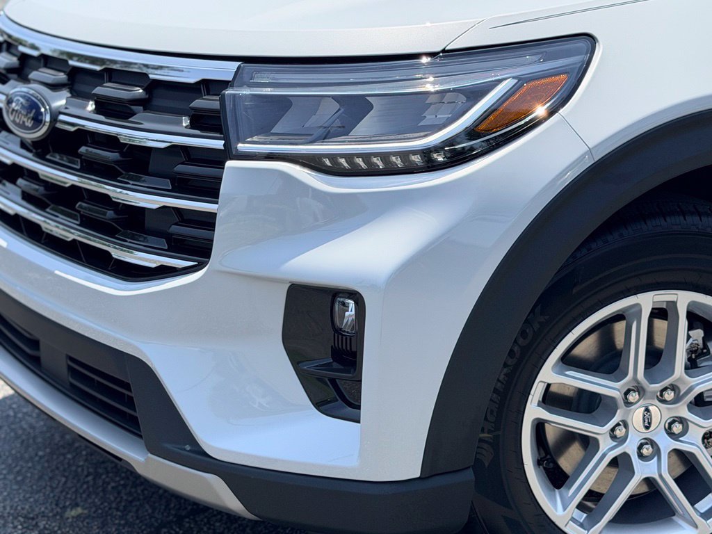 New 2026 Ford Explorer Active w/ Active Comfort Package RWD image 3