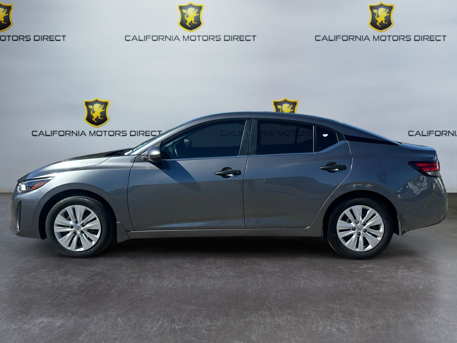 Used 2025 Nissan Sentra S FWD image 2