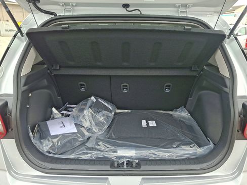 New 2026 Hyundai Venue SEL image 24