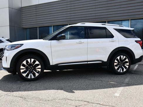 Used 2026 Ford Explorer Platinum w/ LUX Leather Package AWD/4WD image 2