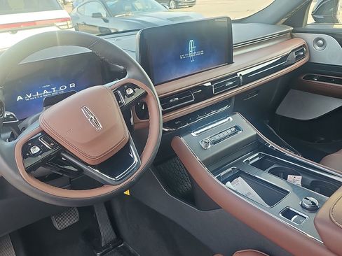 New 2026 Lincoln Aviator Reserve RWD image 6