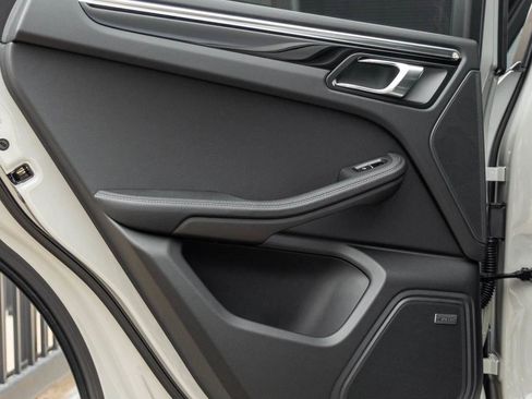 New 2026 Porsche Macan image 79