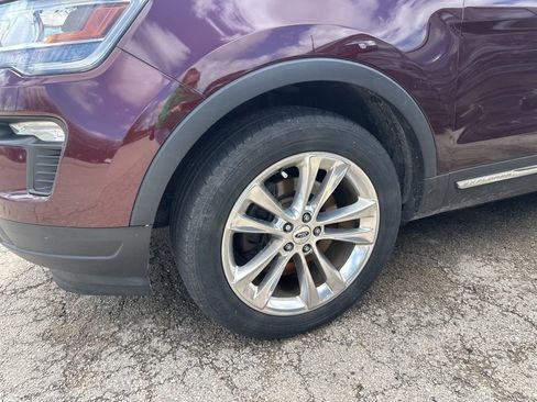 Used 2018 Ford Explorer XLT w/ Equipment Group 202A image 16