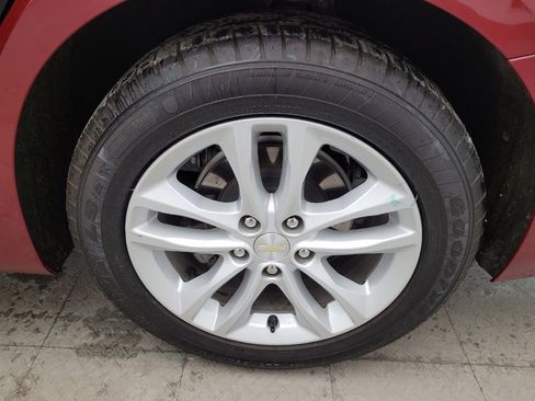 Used 2018 Chevrolet Malibu LT image 31