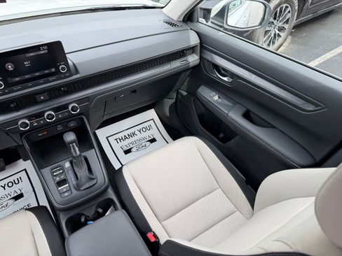 Used 2024 Honda CR-V LX image 17