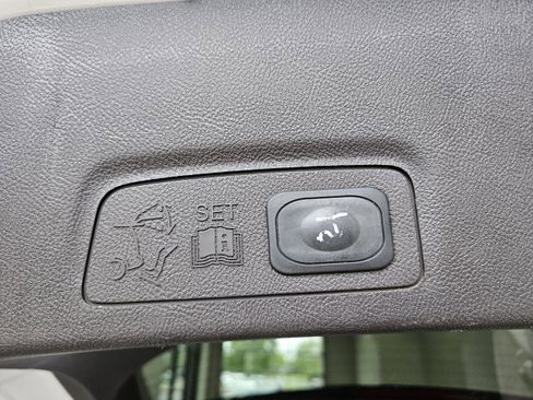 Used 2015 Lincoln MKC AWD w/ Equipment Group 102A Reserve image 11