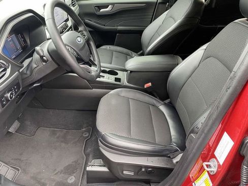 Certified 2023 Ford Escape SE image 16