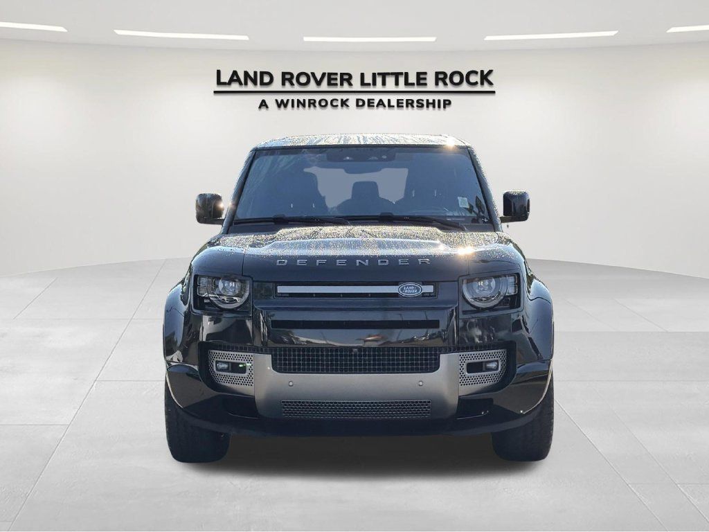 Used 2021 Land Rover Defender 110 X-Dynamic SE AWD/4WD image 8
