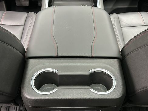 Used 2025 Chevrolet Suburban RST w/ RST Capability Package image 34