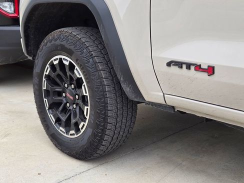 Used 2026 GMC Canyon AT4 w/ Technology Plus Package AWD/4WD image 8