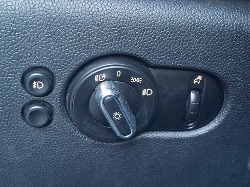 Used 2019 MINI Cooper S image 22