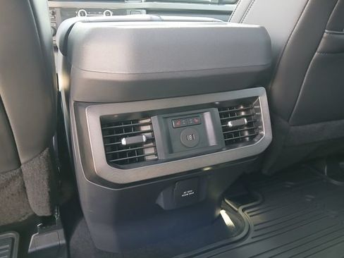 Used 2026 Ford F250 Platinum AWD/4WD image 37