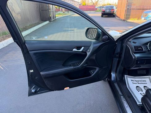 Used 2011 Acura TSX Sedan image 9
