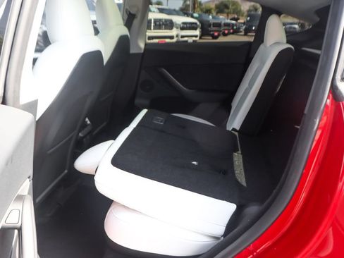 Used 2023 Tesla Model Y Long Range AWD/4WD image 39