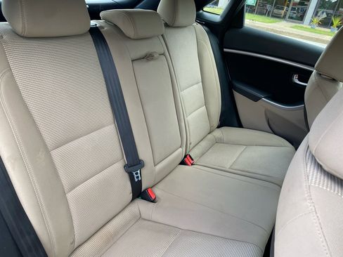 Used 2016 Hyundai Elantra GT w/ Option Group 02 image 14