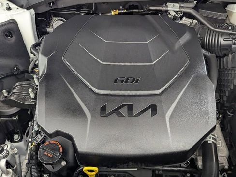 Used 2024 Kia Telluride S image 10