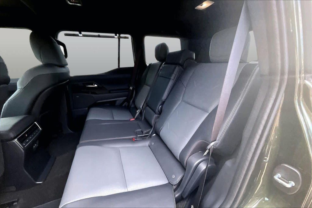 Used 2026 Lexus GX 550 w/ Cold Area Package AWD/4WD image 21