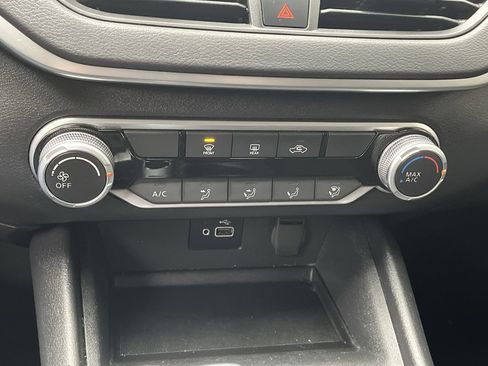 Used 2021 Nissan Altima 2.5 S image 18