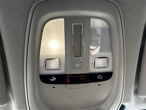 Used 2024 Volvo XC60 B5 Plus image 26