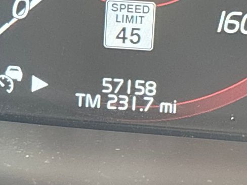 Used 2017 Volvo S90 T6 Momentum w/ Vision Package image 23