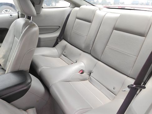 Used 2006 Ford Mustang Coupe RWD image 16