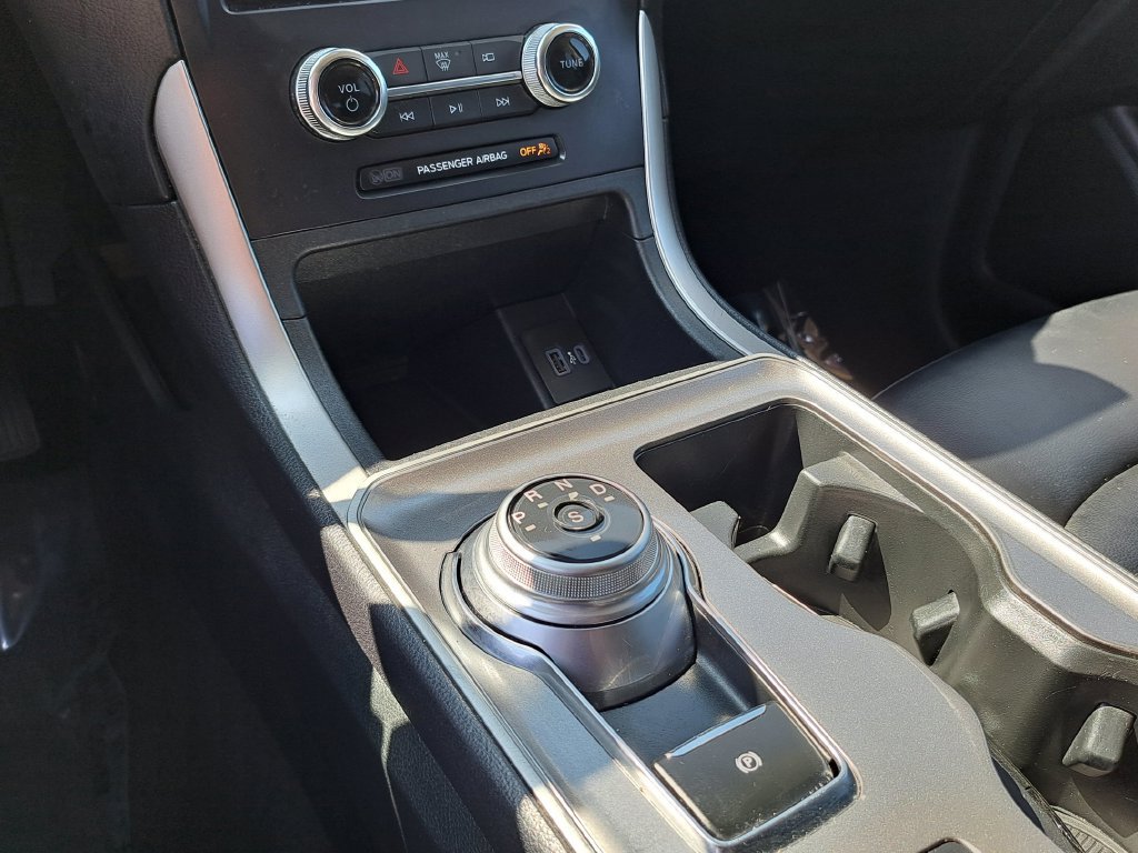 Used 2024 Ford Edge SEL AWD/4WD image 13