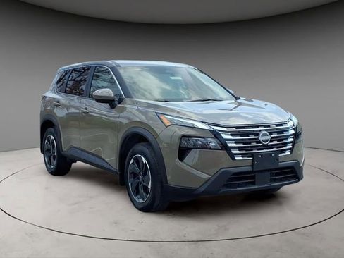 Used 2025 Nissan Rogue SV image 14