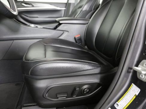 Used 2023 Jeep Grand Cherokee 4WD 4xe image 11