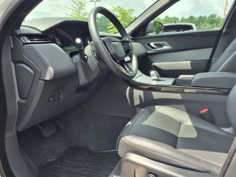 Certified 2025 Land Rover Range Rover Velar S image 17