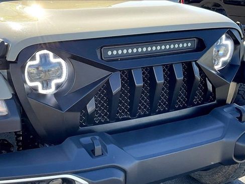 Used 2020 Jeep Gladiator Sport w/ Quick Order Package 24S image 31