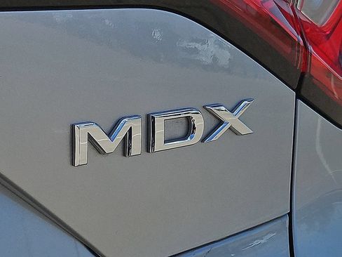 Certified 2024 Acura MDX w/ Technology Package FWD image 12