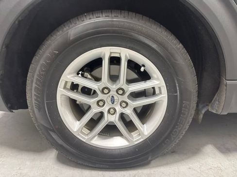 Used 2025 Ford Explorer Active RWD image 6