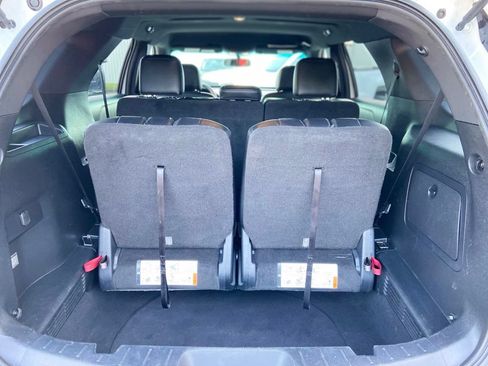 Used 2016 Ford Explorer XLT w/ Equipment Group 202A FWD image 27