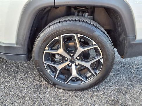 Used 2025 Jeep Compass Limited image 44