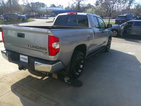 Used 2014 Toyota Tundra SR5 w/ SR5 Upgrade Package image 14