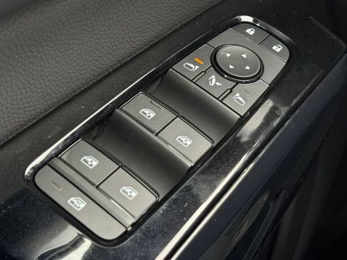 New 2026 Nissan Pathfinder Platinum image 22