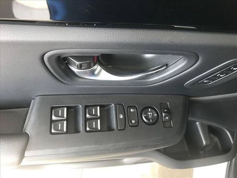 Certified 2025 Honda Pilot EX-L image 13